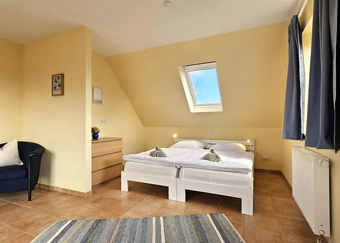 Sandregenpfeifer Mit Kamin, Grossem Garten & Nahe Ostsee Feriehus *