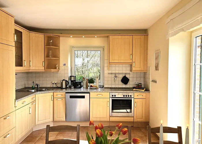Feriehus Sandregenpfeifer Mit Kamin, Grossem Garten & Nahe Ostsee *